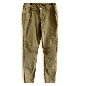 Prana Brenna Pant